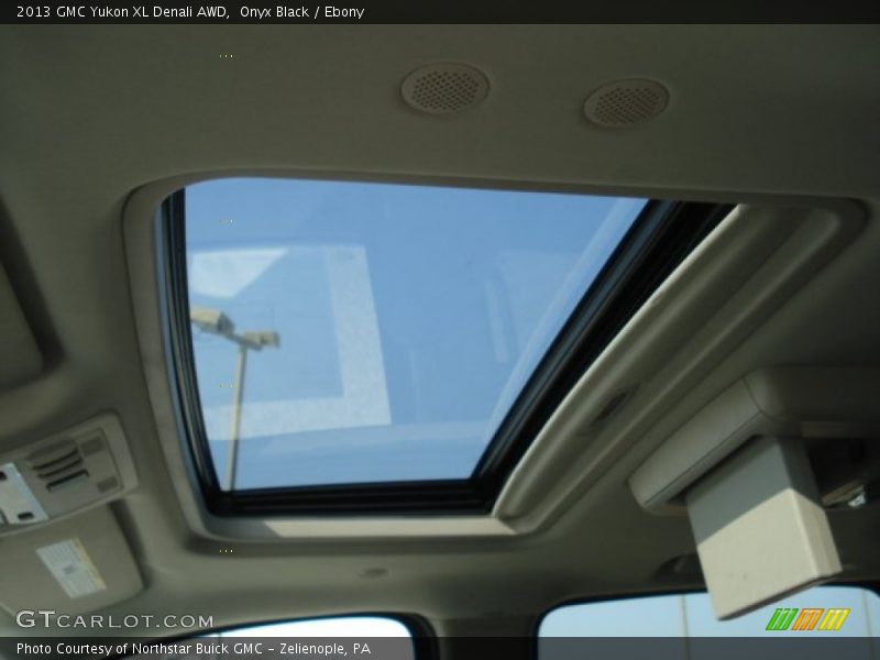 Onyx Black / Ebony 2013 GMC Yukon XL Denali AWD