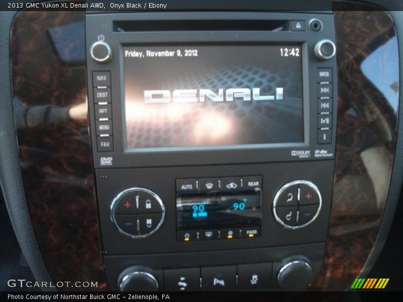 Onyx Black / Ebony 2013 GMC Yukon XL Denali AWD