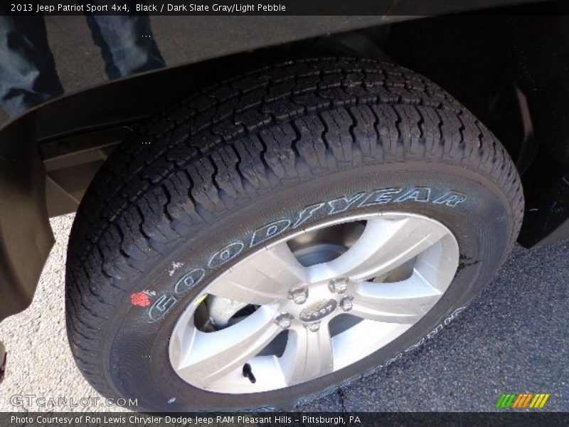 Black / Dark Slate Gray/Light Pebble 2013 Jeep Patriot Sport 4x4
