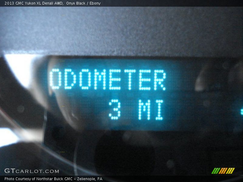 Onyx Black / Ebony 2013 GMC Yukon XL Denali AWD