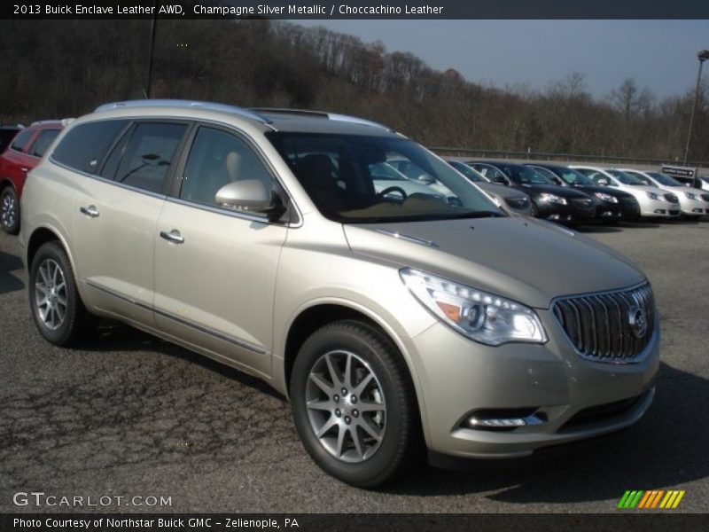 Front 3/4 View of 2013 Enclave Leather AWD
