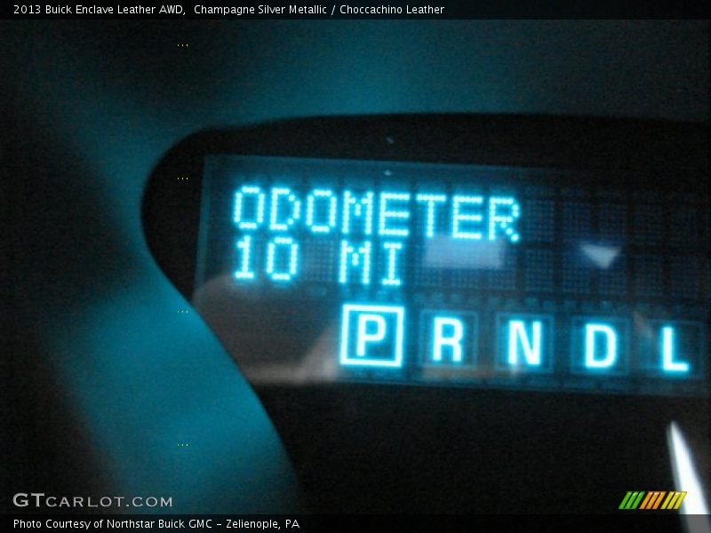 Champagne Silver Metallic / Choccachino Leather 2013 Buick Enclave Leather AWD