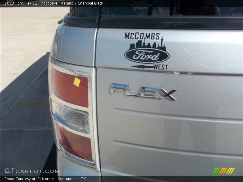 Ingot Silver Metallic / Charcoal Black 2013 Ford Flex SE