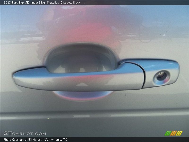Ingot Silver Metallic / Charcoal Black 2013 Ford Flex SE