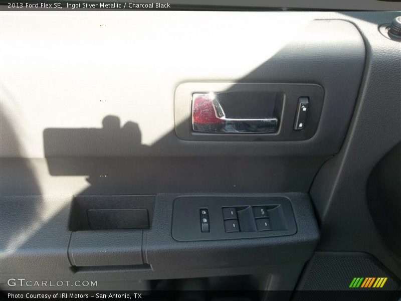 Ingot Silver Metallic / Charcoal Black 2013 Ford Flex SE