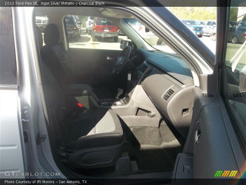 Ingot Silver Metallic / Charcoal Black 2013 Ford Flex SE