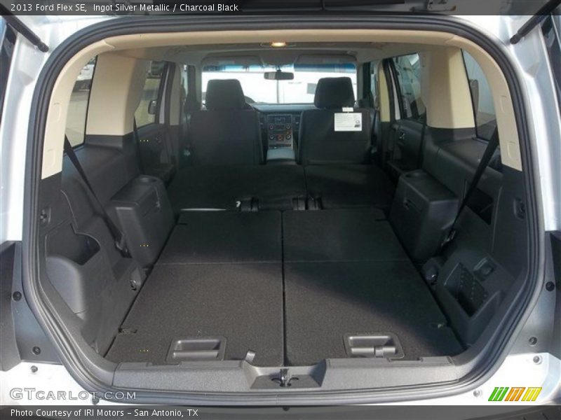 Ingot Silver Metallic / Charcoal Black 2013 Ford Flex SE