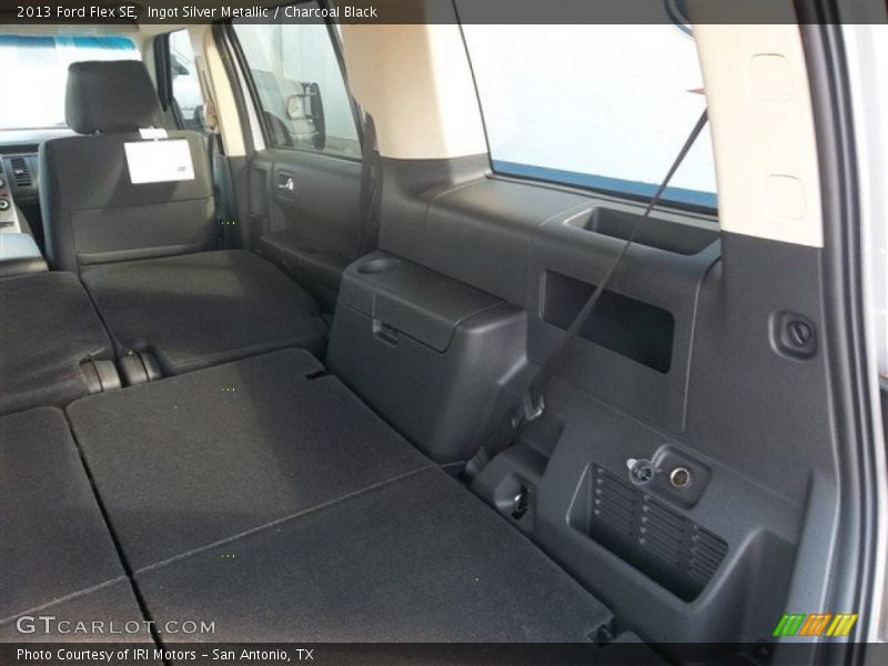 Ingot Silver Metallic / Charcoal Black 2013 Ford Flex SE
