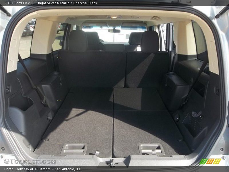 Ingot Silver Metallic / Charcoal Black 2013 Ford Flex SE