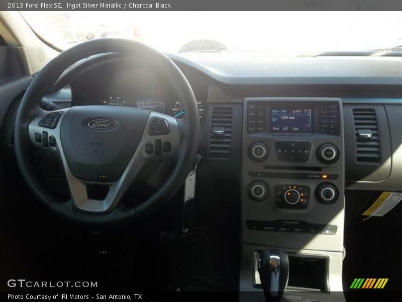 Ingot Silver Metallic / Charcoal Black 2013 Ford Flex SE