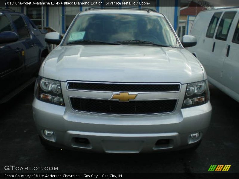 Silver Ice Metallic / Ebony 2013 Chevrolet Avalanche LS 4x4 Black Diamond Edition