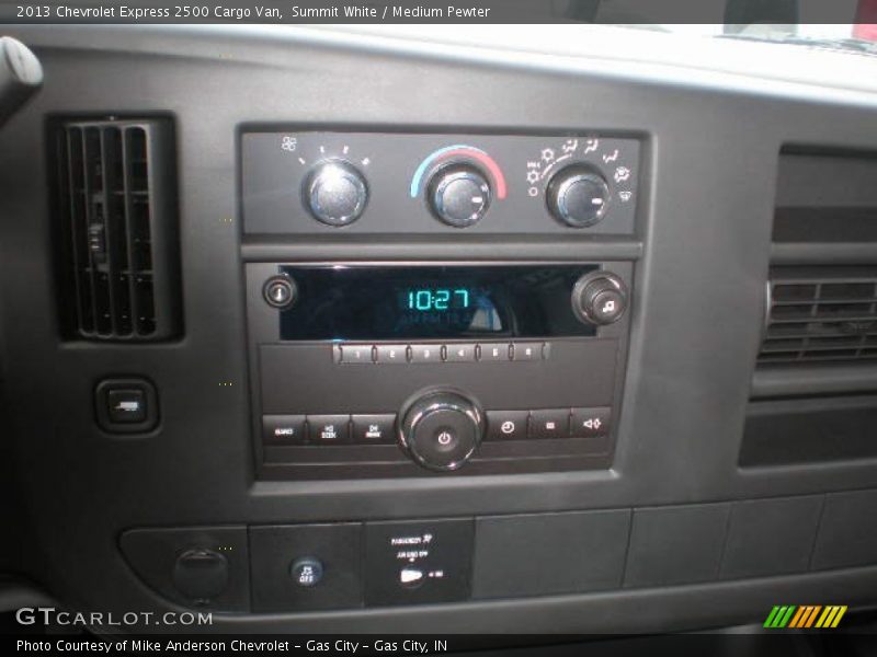 Summit White / Medium Pewter 2013 Chevrolet Express 2500 Cargo Van