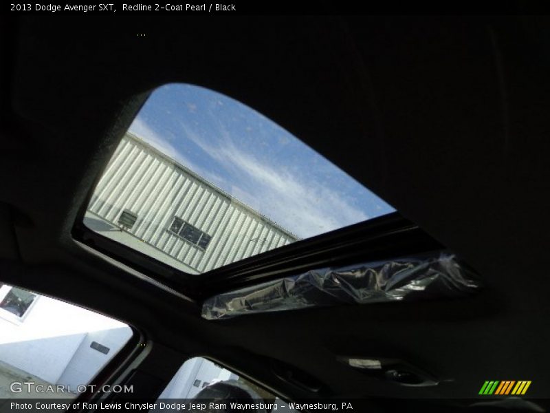 Redline 2-Coat Pearl / Black 2013 Dodge Avenger SXT