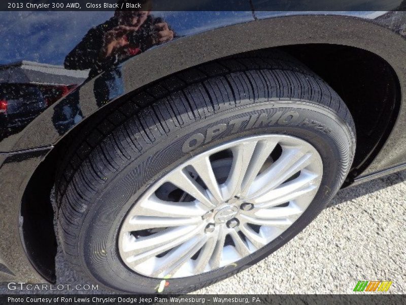 Gloss Black / Black 2013 Chrysler 300 AWD