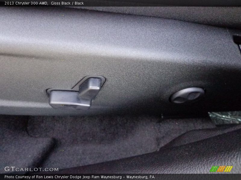 Gloss Black / Black 2013 Chrysler 300 AWD