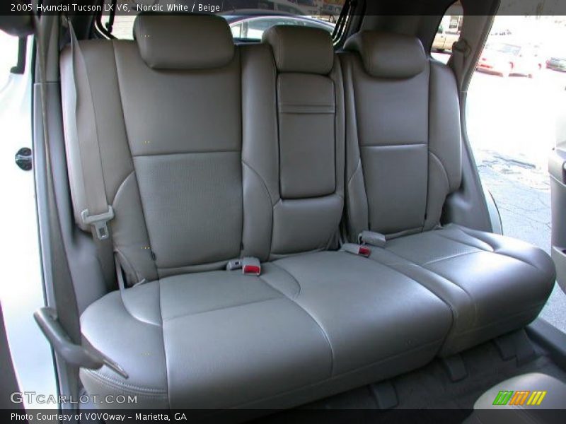 Nordic White / Beige 2005 Hyundai Tucson LX V6