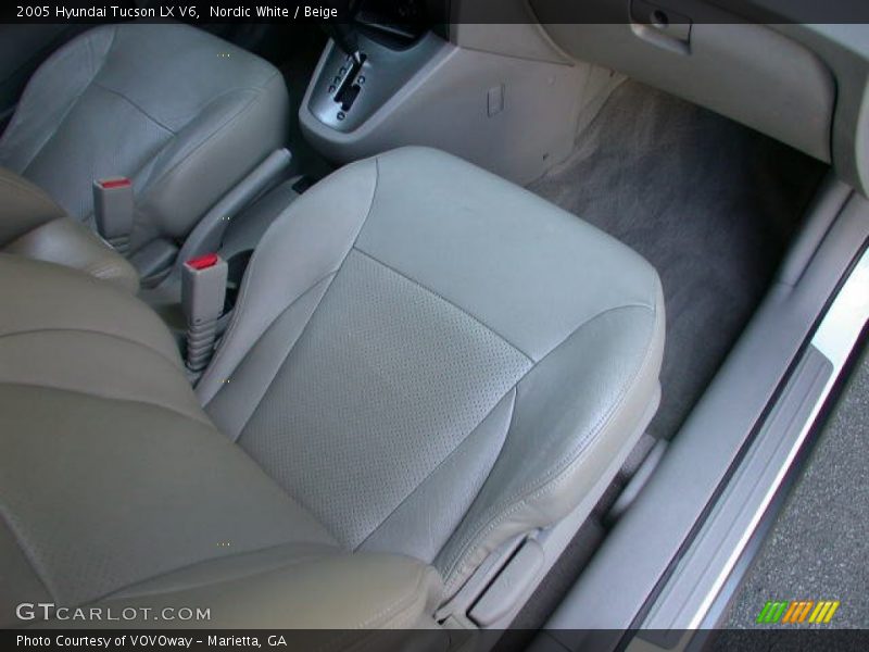 Nordic White / Beige 2005 Hyundai Tucson LX V6