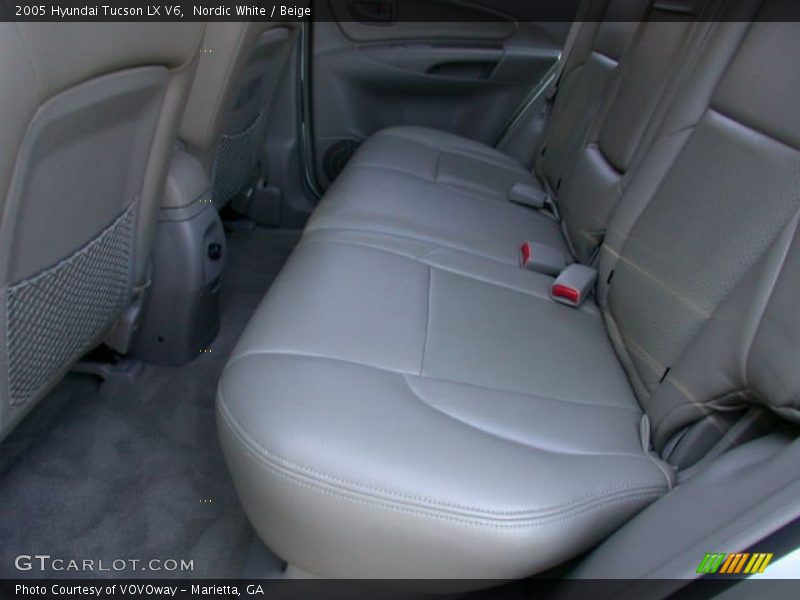Nordic White / Beige 2005 Hyundai Tucson LX V6