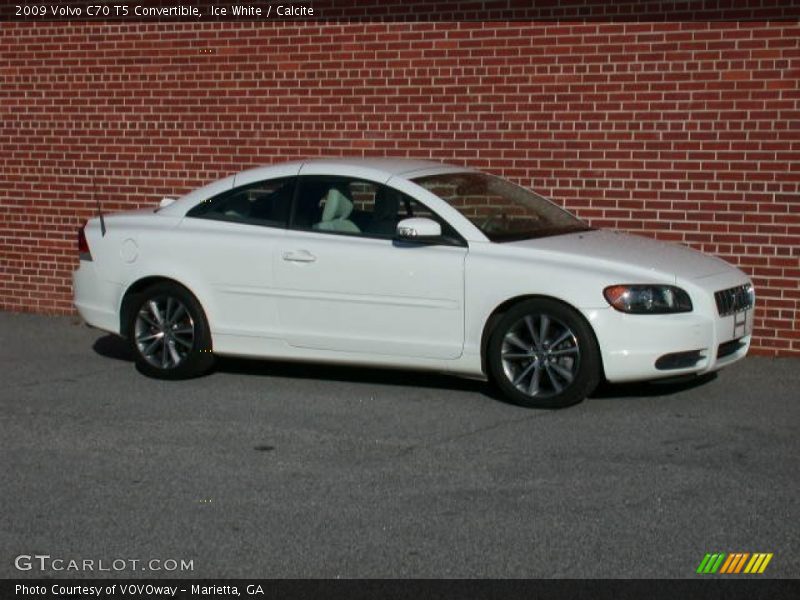 Ice White / Calcite 2009 Volvo C70 T5 Convertible