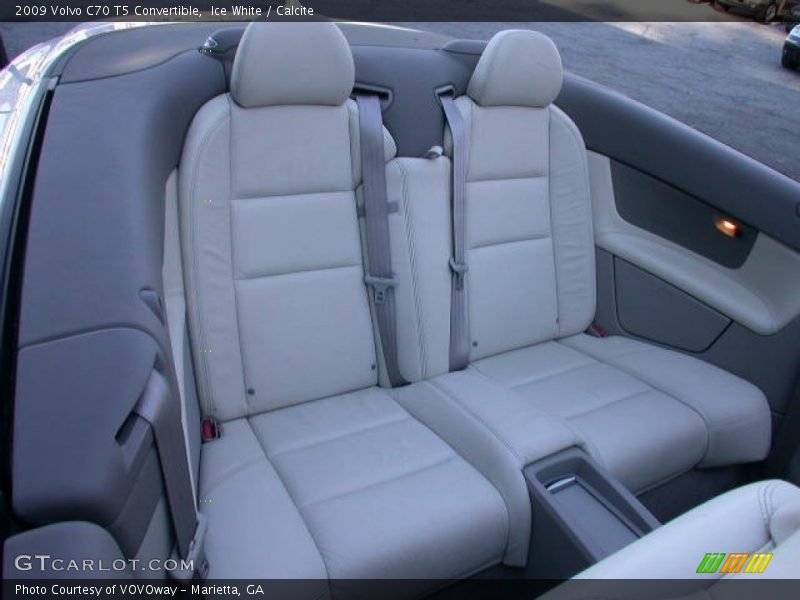 Ice White / Calcite 2009 Volvo C70 T5 Convertible
