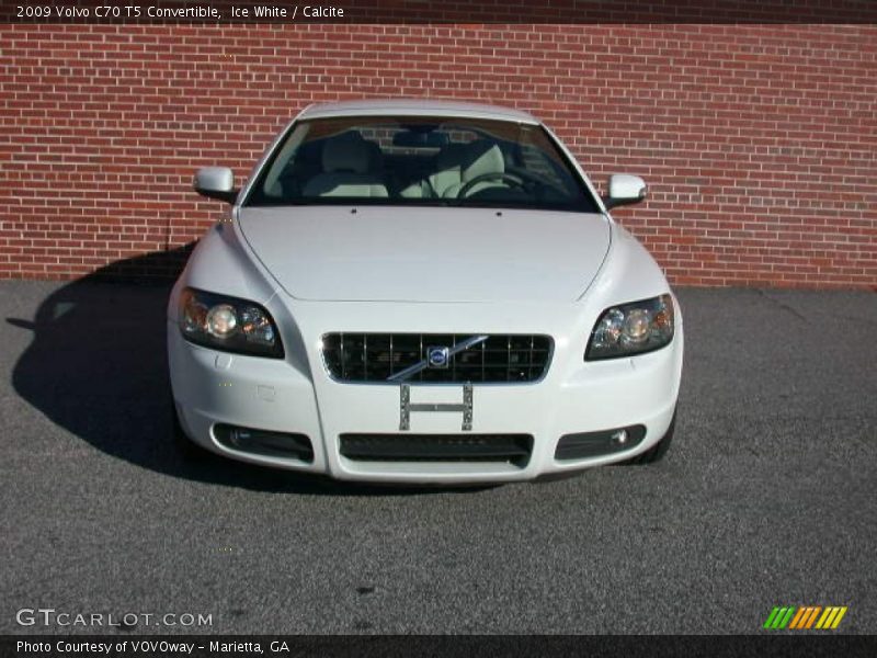 Ice White / Calcite 2009 Volvo C70 T5 Convertible