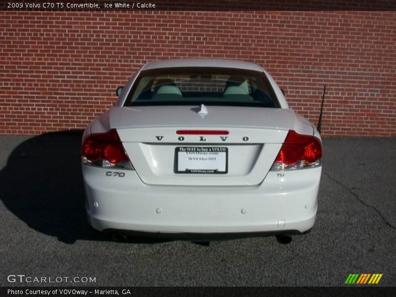 Ice White / Calcite 2009 Volvo C70 T5 Convertible