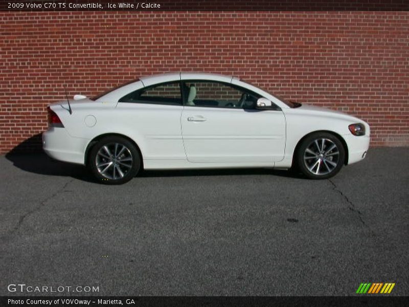 Ice White / Calcite 2009 Volvo C70 T5 Convertible