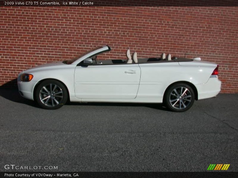 Ice White / Calcite 2009 Volvo C70 T5 Convertible
