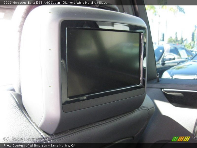 Entertainment System of 2011 E 63 AMG Sedan