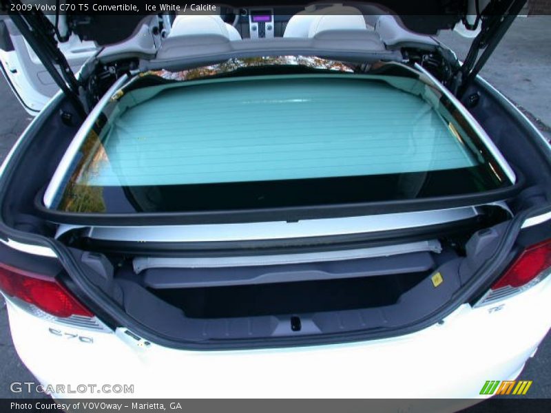 Ice White / Calcite 2009 Volvo C70 T5 Convertible