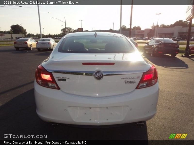 Summit White / Ebony 2011 Buick Regal CXL Turbo
