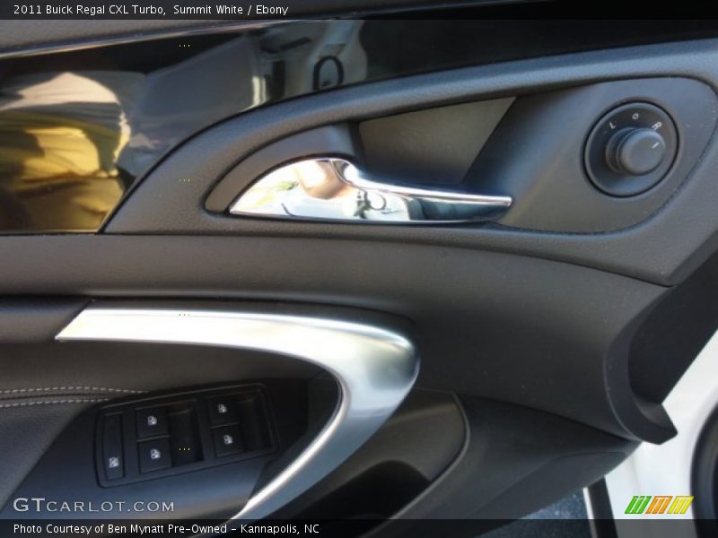 Summit White / Ebony 2011 Buick Regal CXL Turbo
