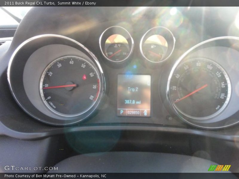 Summit White / Ebony 2011 Buick Regal CXL Turbo