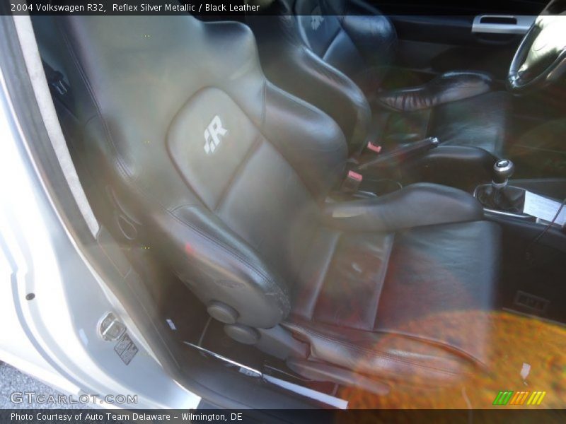 Reflex Silver Metallic / Black Leather 2004 Volkswagen R32