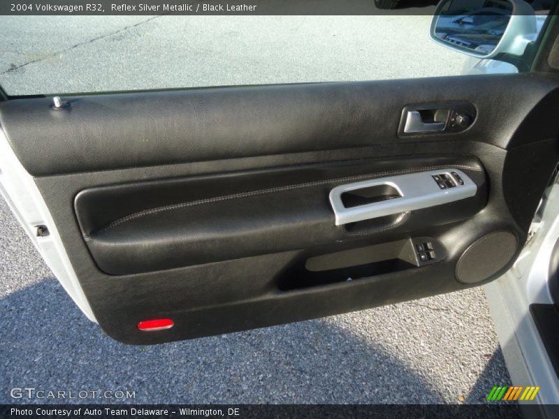 Reflex Silver Metallic / Black Leather 2004 Volkswagen R32