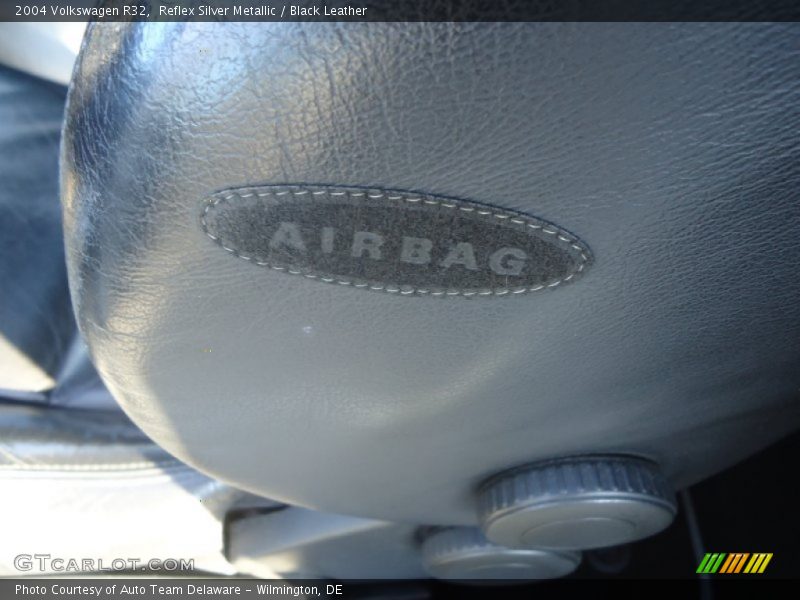 Reflex Silver Metallic / Black Leather 2004 Volkswagen R32