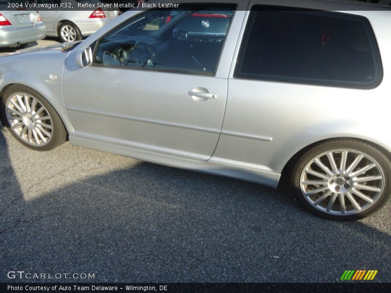 Reflex Silver Metallic / Black Leather 2004 Volkswagen R32