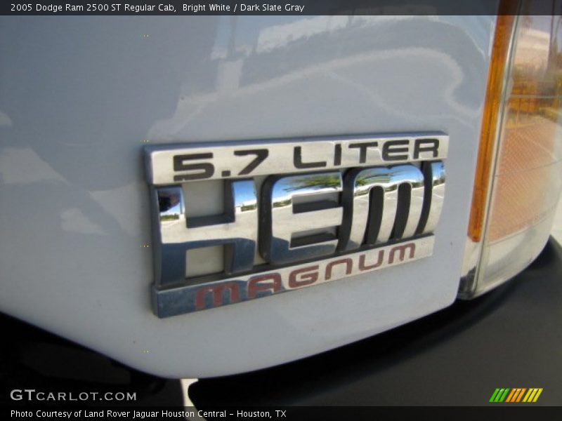 Bright White / Dark Slate Gray 2005 Dodge Ram 2500 ST Regular Cab