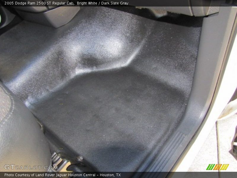 Bright White / Dark Slate Gray 2005 Dodge Ram 2500 ST Regular Cab