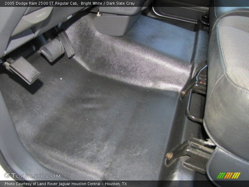 Bright White / Dark Slate Gray 2005 Dodge Ram 2500 ST Regular Cab