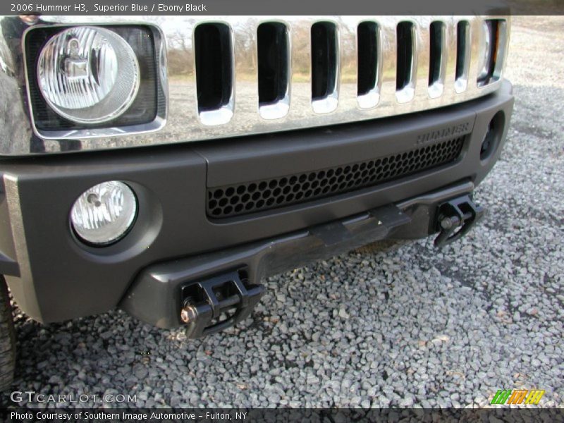Superior Blue / Ebony Black 2006 Hummer H3