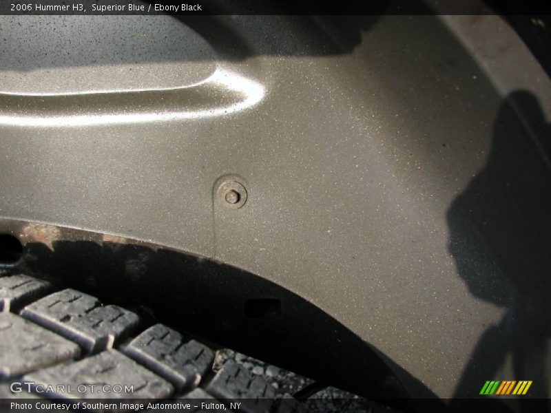 Superior Blue / Ebony Black 2006 Hummer H3