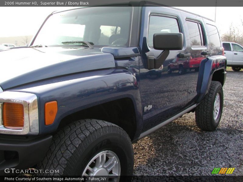 Superior Blue / Ebony Black 2006 Hummer H3