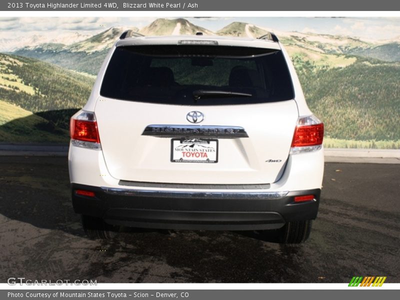 Blizzard White Pearl / Ash 2013 Toyota Highlander Limited 4WD
