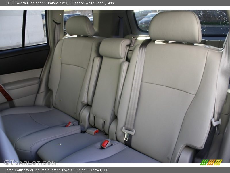 Blizzard White Pearl / Ash 2013 Toyota Highlander Limited 4WD
