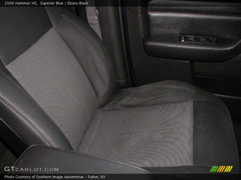 Superior Blue / Ebony Black 2006 Hummer H3