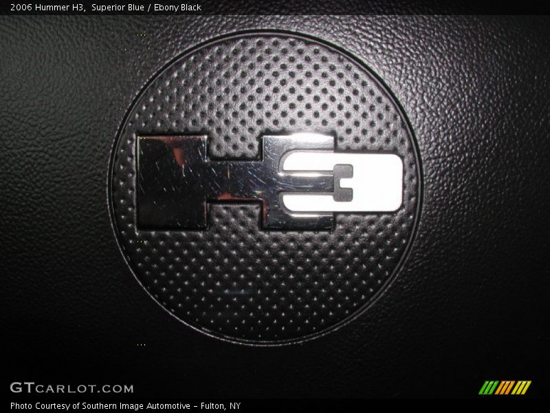 Superior Blue / Ebony Black 2006 Hummer H3