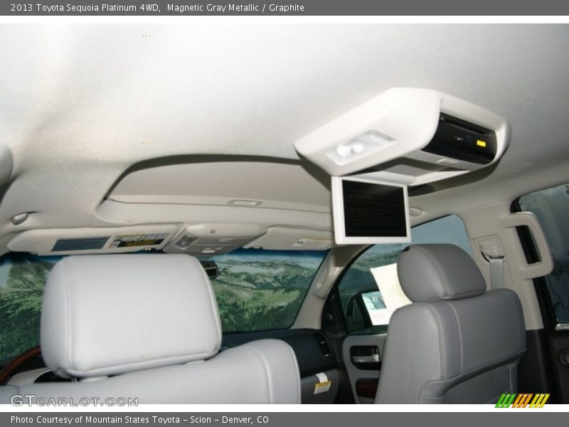 Magnetic Gray Metallic / Graphite 2013 Toyota Sequoia Platinum 4WD