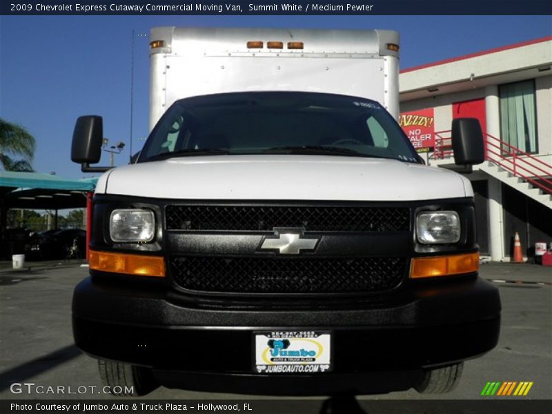 Summit White / Medium Pewter 2009 Chevrolet Express Cutaway Commercial Moving Van