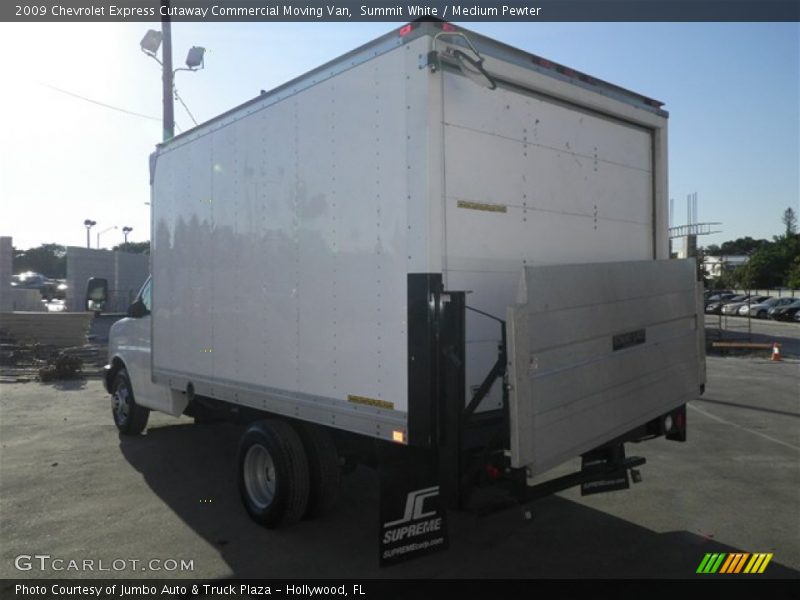 Summit White / Medium Pewter 2009 Chevrolet Express Cutaway Commercial Moving Van
